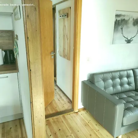 Wald-chalet-nr-2 *